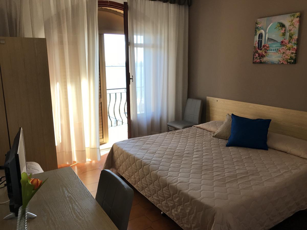 Hotel La Sirenetta Джардини-Наксос Экстерьер фото
